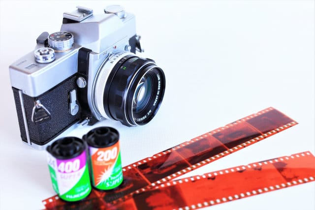 カメラとネガフィルム